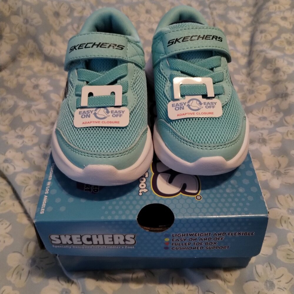 Skechers Skech- lite  Pro toddler Girl sneakers,size 6,NWT